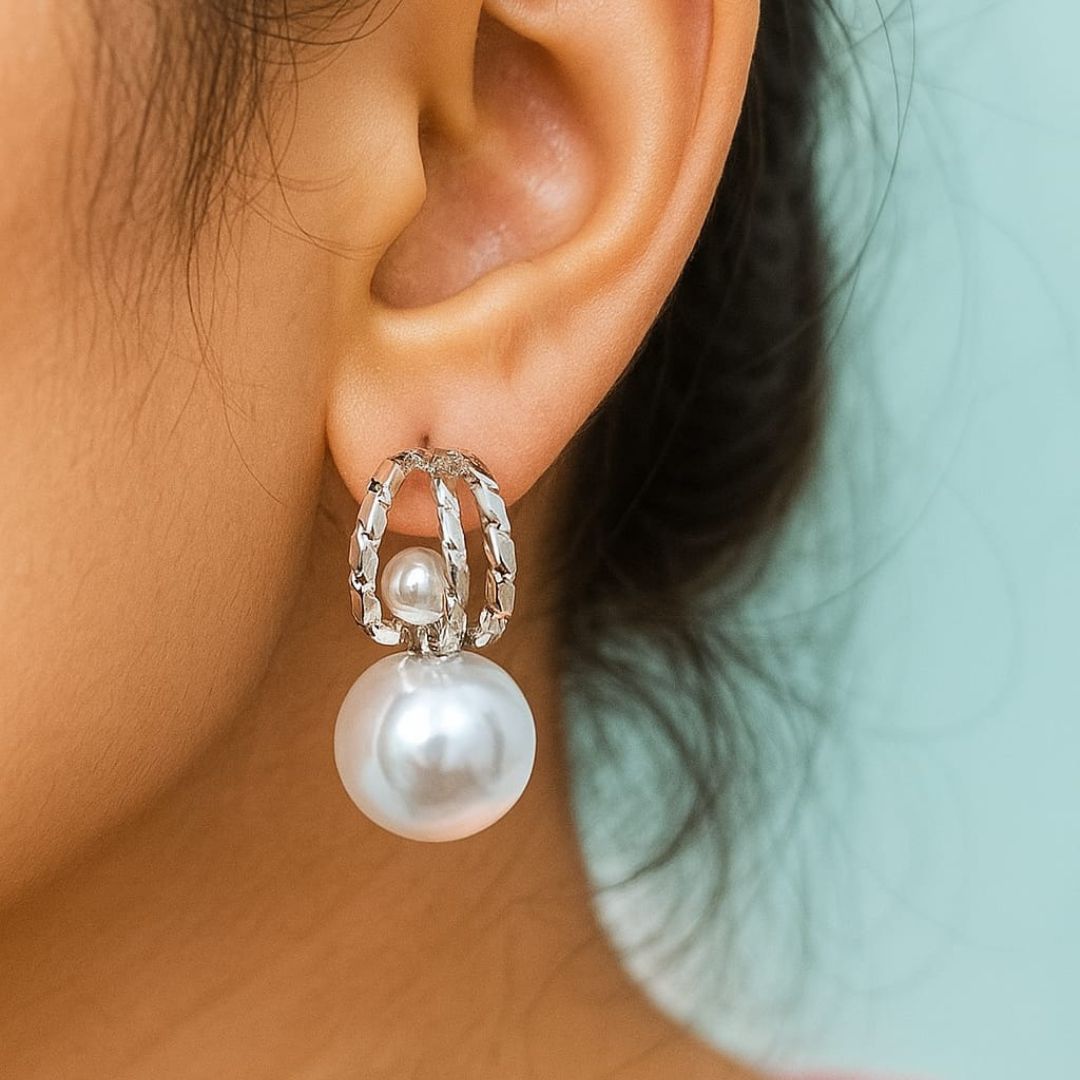 Pearl Glow Drop Earrings