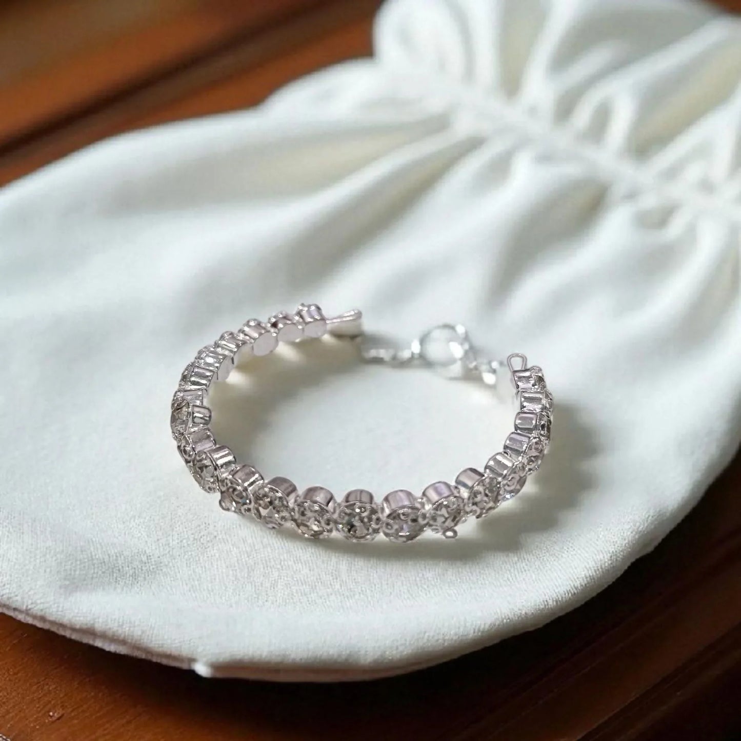Pearl Radiance Bracelet - Lyza