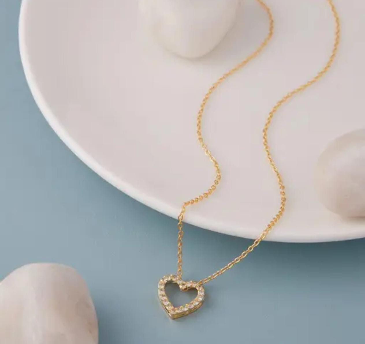 Dainty Heart Outline Necklace