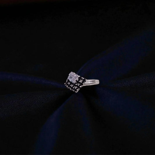 Starlight Solitaire Ring - Lyza